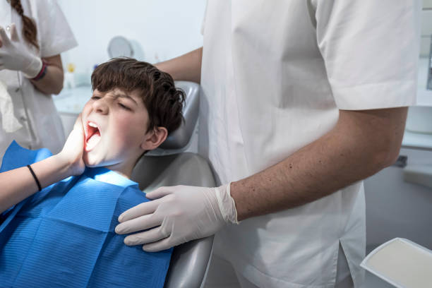 Best Emergency Tooth Extraction in Taos, MO